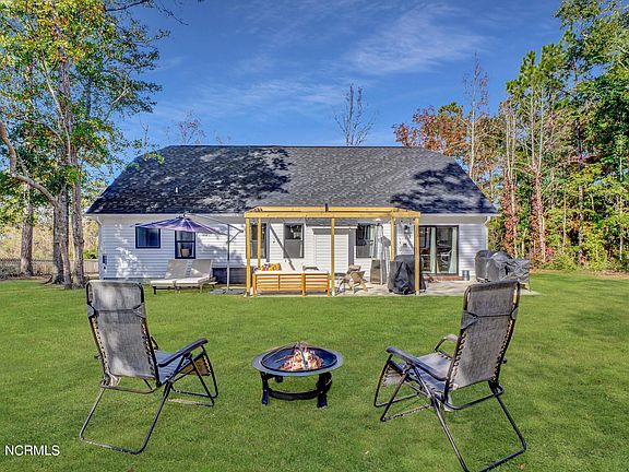 4th image of 334 Chadwick Shores Dr