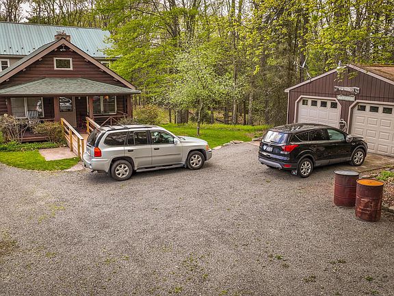 5th image of 93 Hartman Hollow Rd
