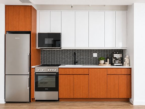 4th image of 276 Grand Concourse APT 1106