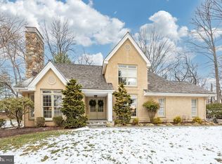 5 Woodford Ln, Malvern, PA 19355