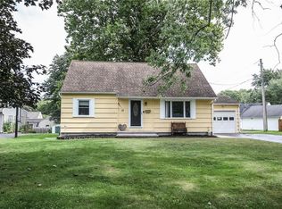 12 Madera Dr, Rochester, NY 14624