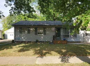 909 S Jessica Ave, Sioux Falls, SD 57103