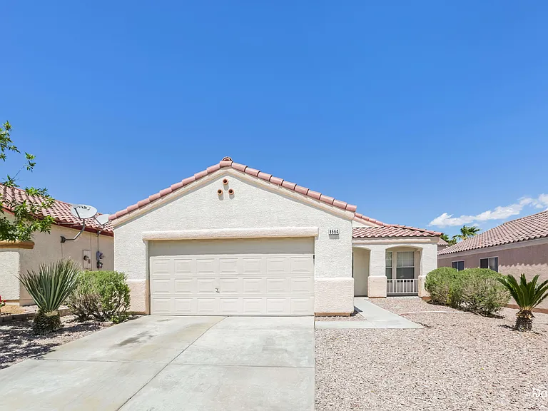 8564 Blowing Pines Dr — Photo 1