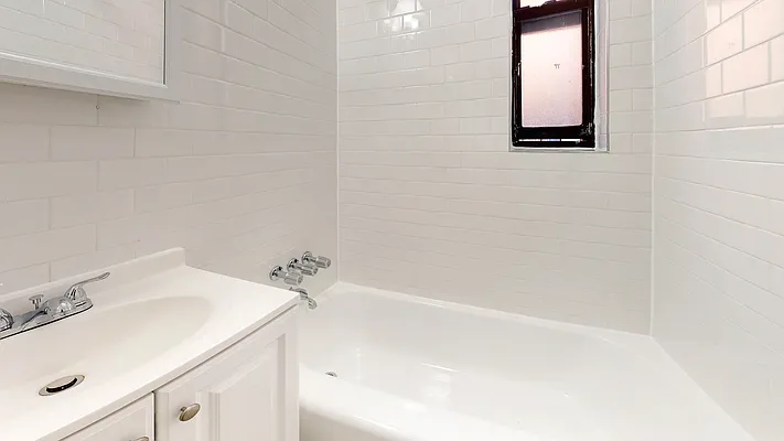 Rented by Algin Management | media 9