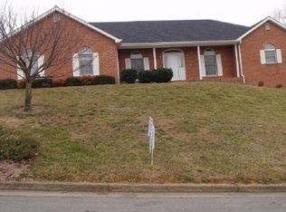 1023 Whittling Wood Dr, Johnson City, TN 37601