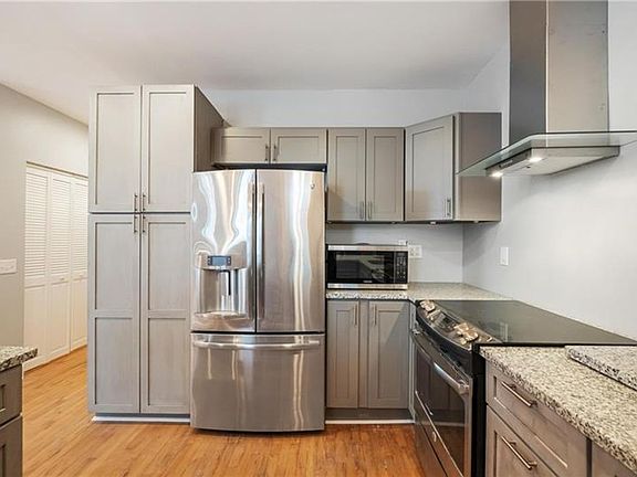 4th image of 1214 Bingham St #1