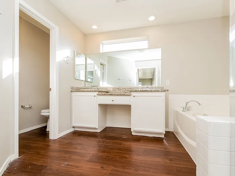 8104 Finch Feather St — Photo 10