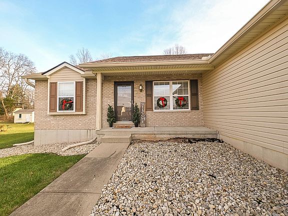 2nd image of 22928 Redwood Dr