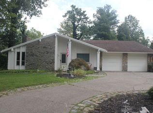 17 Sleepy Hollow Ln, Cincinnati, OH 45244