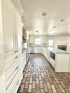 2810 Marmon Dr — Photo 6