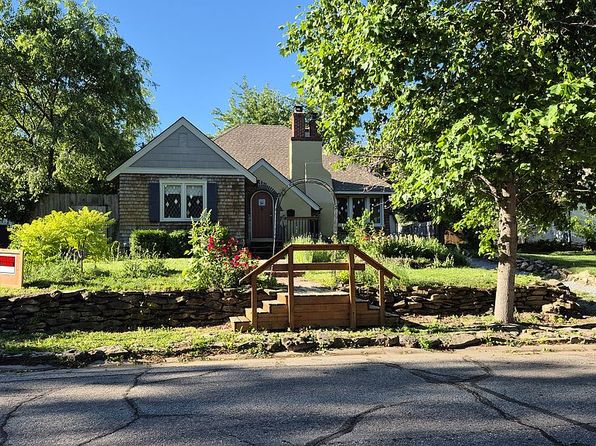 3711 Sleepy Hollow Dr