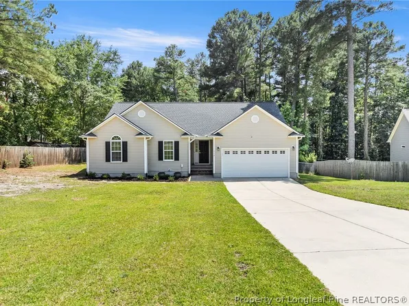 116 Smokey Mountain Dr, Raeford, NC 28376
