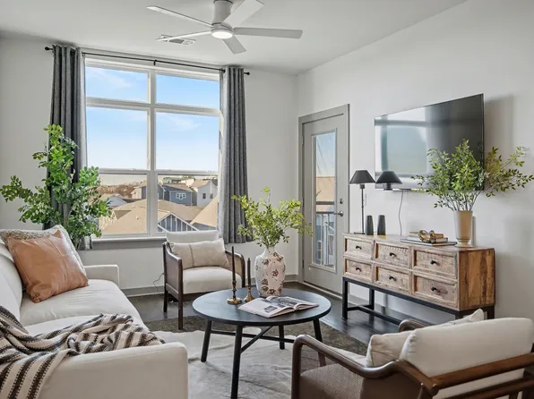 1638 54th Ave N #331, Nashville, TN 37209