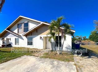 7493 Pebble Beach Rd, Fort Myers, FL 33967