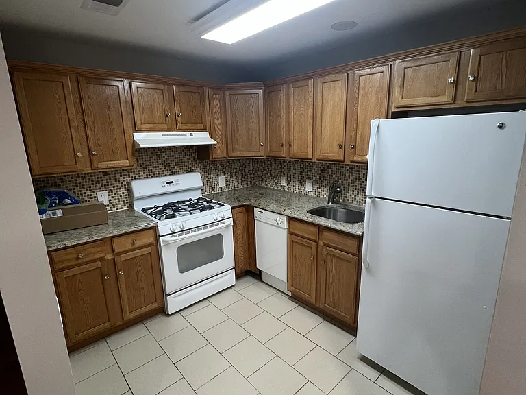 220 Prospect Ave #1B — Photo 7