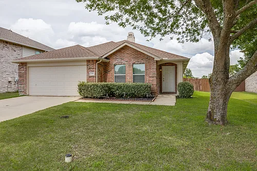 708 Claiborn Ln Photo 1