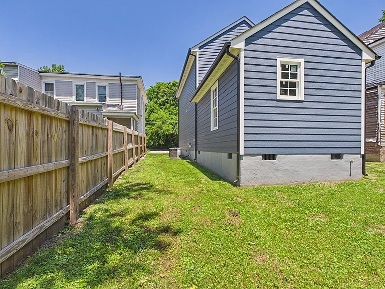 636 High St — Photo 27