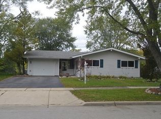 618 Lincolnwood Dr, Streamwood, IL