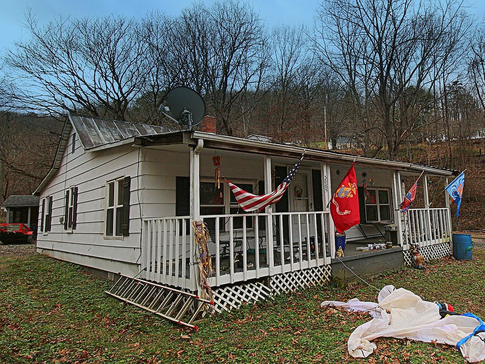 1st image of 3085 Powell Dr
