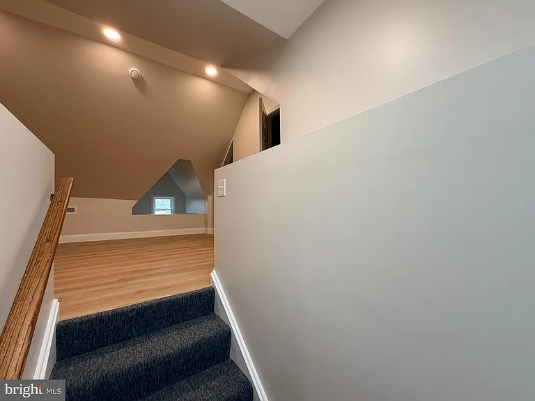 3 E Overlea Ave #3 — Photo 20