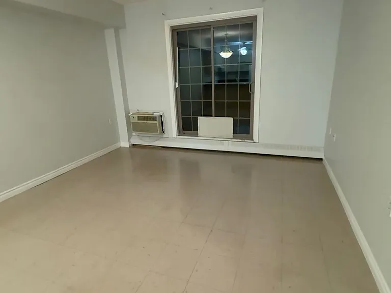 24 Harris Ave #112 — Photo 8