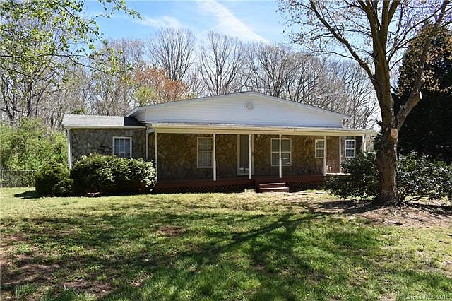 1st image of 4870 Stratford Ln