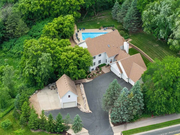 8850 Audubon Rd, Chanhassen, MN 55317