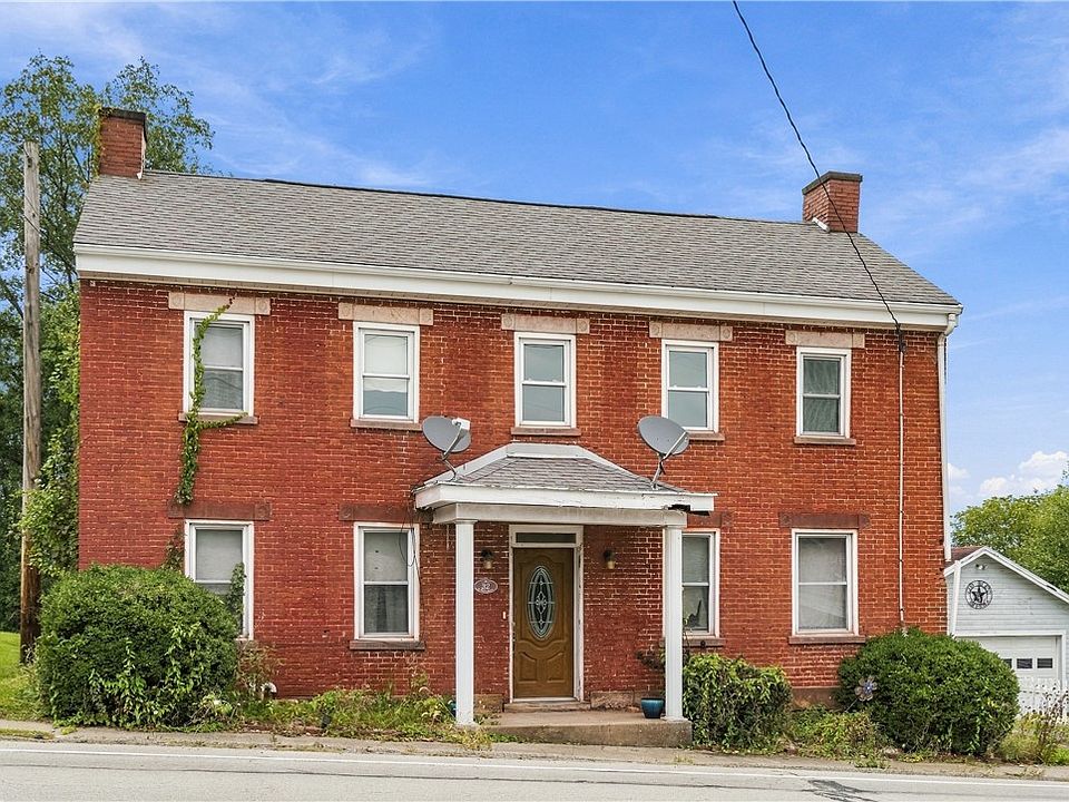 1st image of 32 E Main St