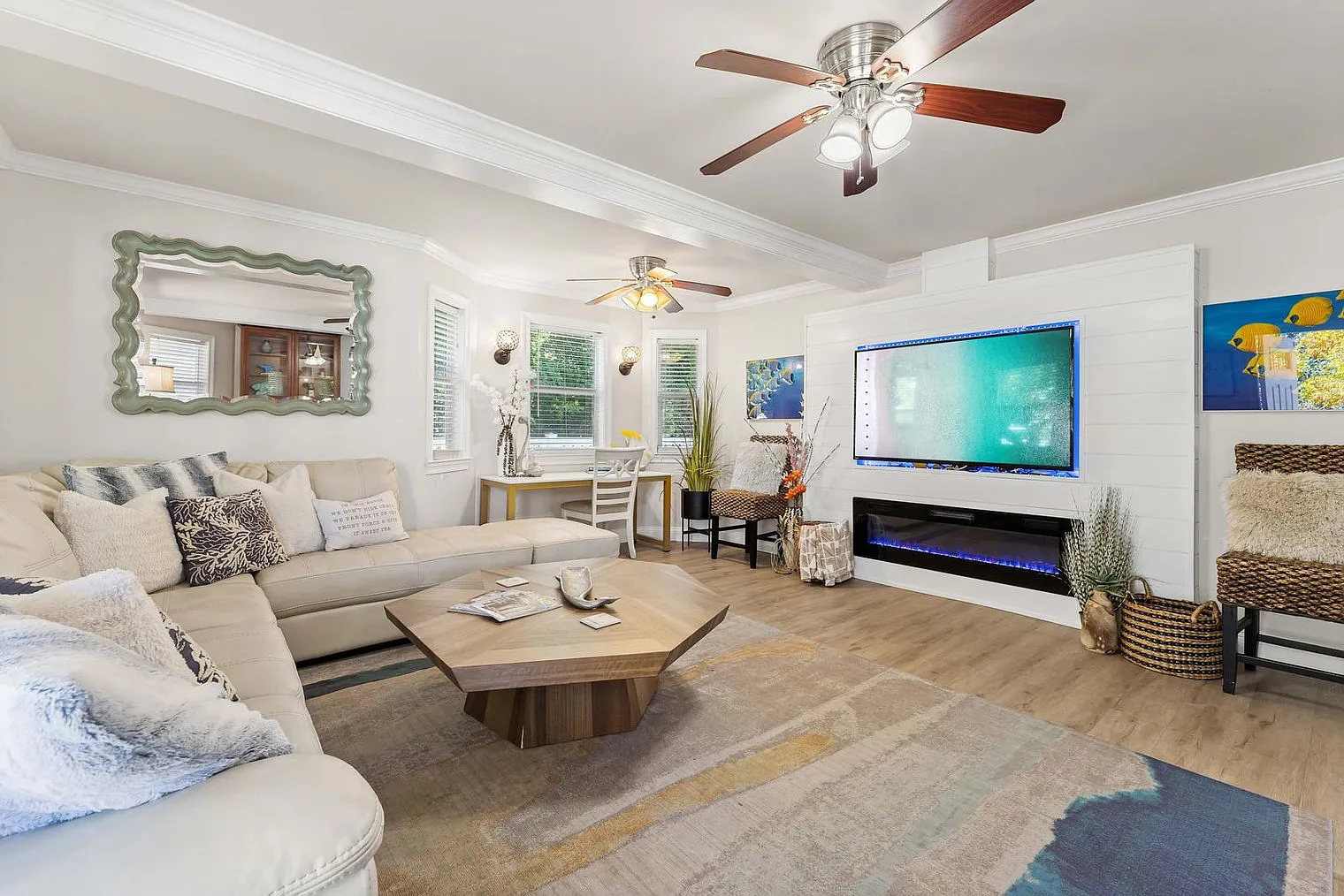 6 bed, 5.0 bath, 2497 sqft, $7,093 — Photo 3