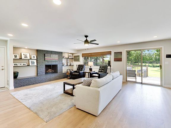 4th image of 301 Lance Dr