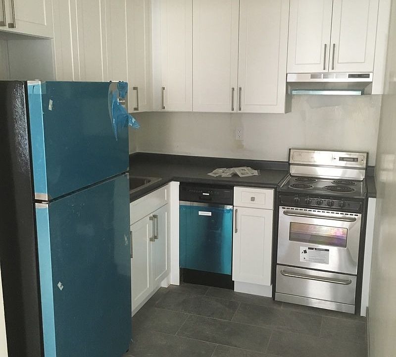 1st image of 254 E 10th St APT 4D