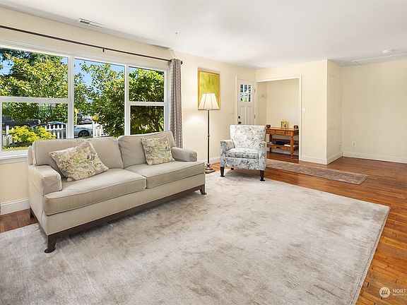 5th image of 20522 54th Avenue W