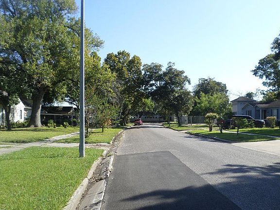 2nd image of 7131 Palmetto St