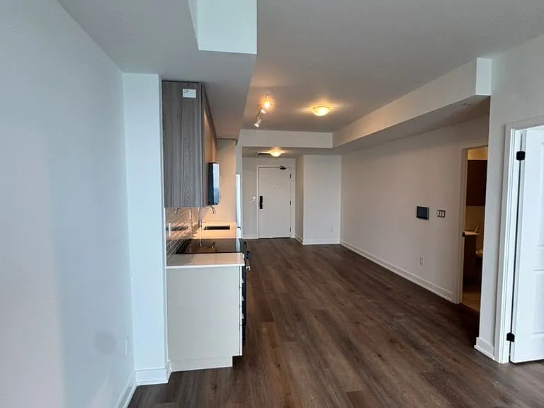 2075 Lakeshore Rd #2105 — Photo 3