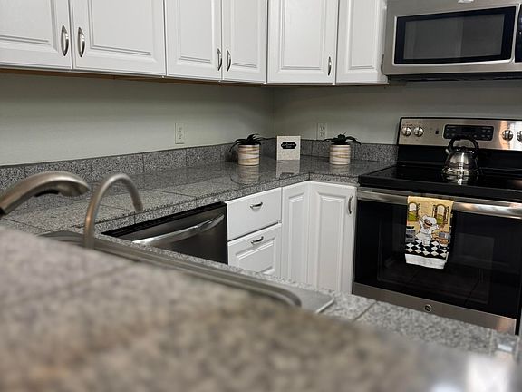 5th image of 1500 E Pusch Wilderness Dr Unit 2102