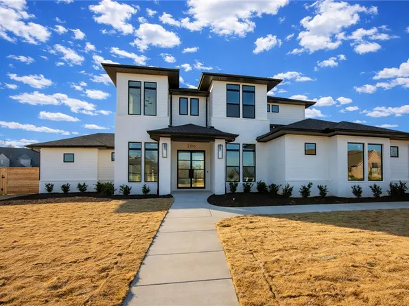 206 S Gleneagle Dr, Cave Springs, AR 72718