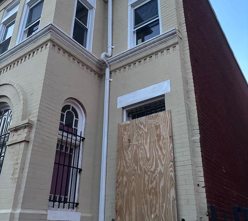 1st image of 229 Elm St NW