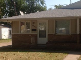 2504 N Washington St APT B, Hutchinson, KS 67502