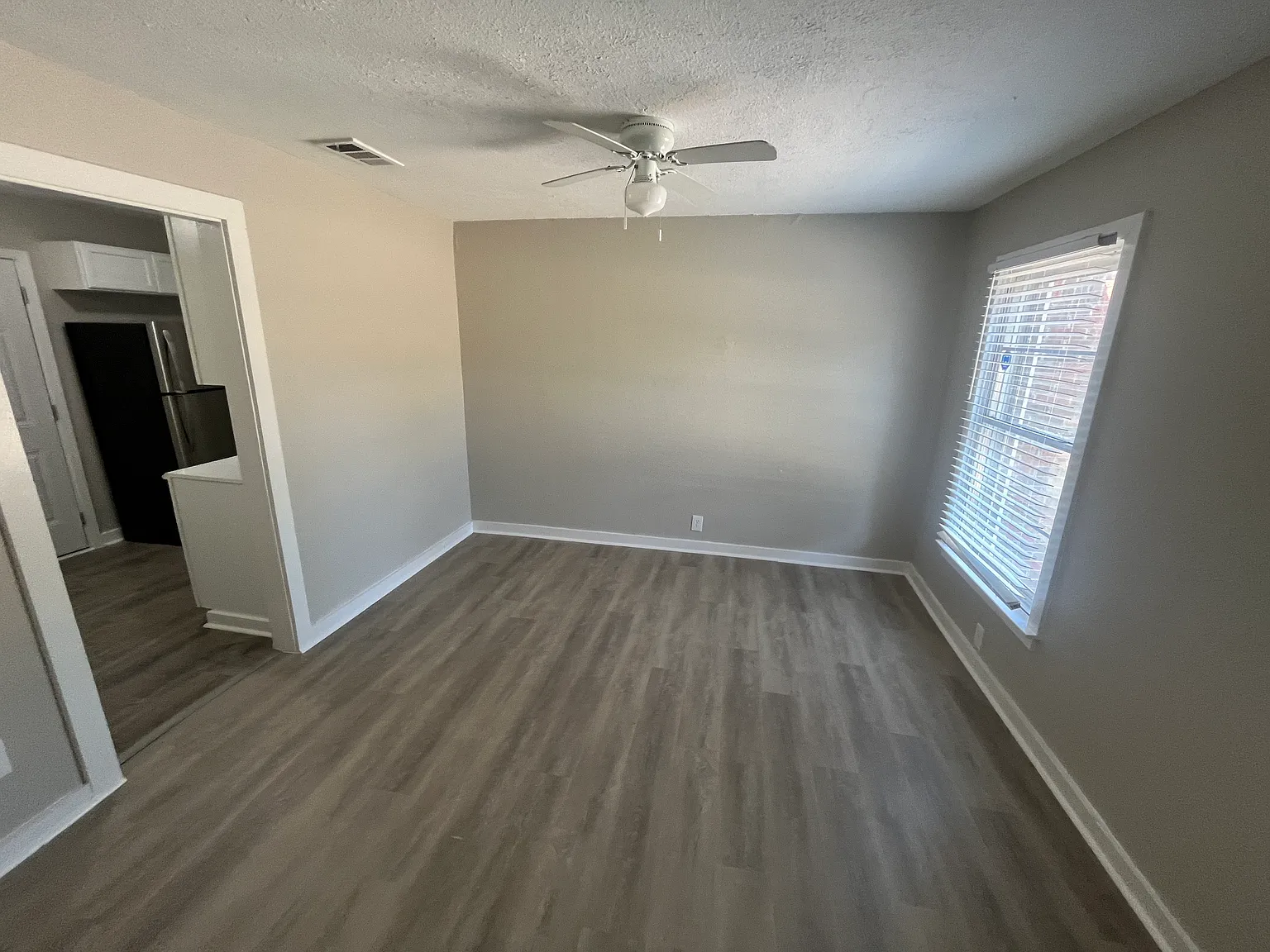 2 bed, 839 sqft, $1,600 — Photo 4