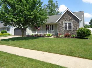 411 Creekside Rd SE, New Philadelphia, OH 44663