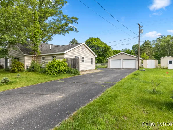 1402 Bjornson St, Big Rapids, MI 49307