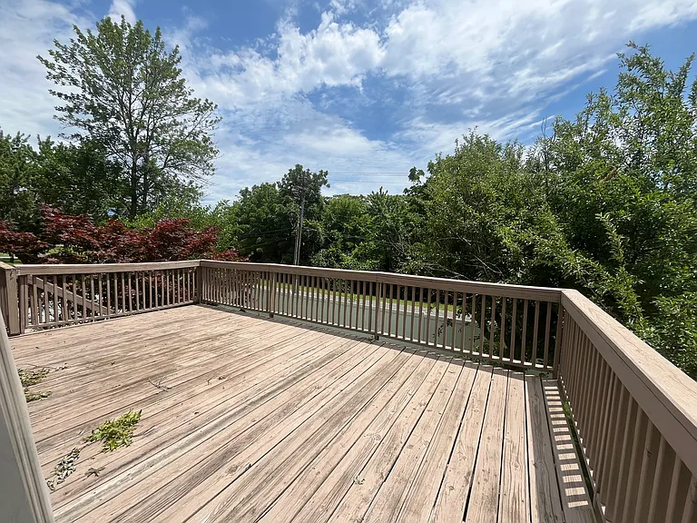 308 Salem St — Photo 22