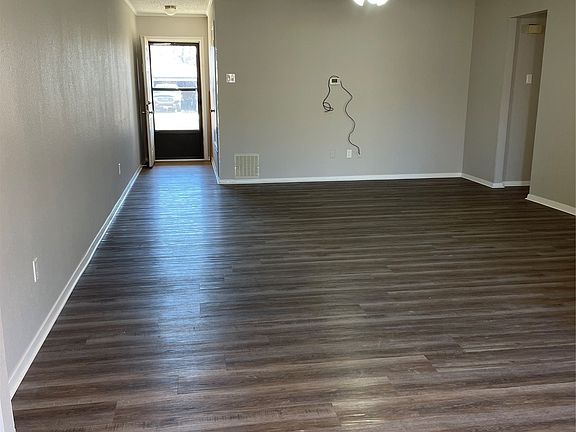 2nd image of 419 & 421 McGrede Dr