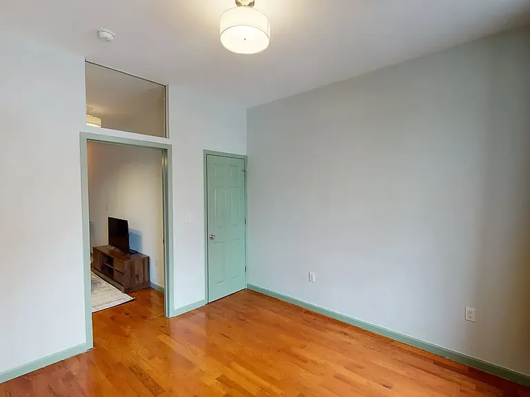 2036 2nd Ave #1 — Photo 10