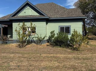 102 N 6th St W, Dawson, TX 76639