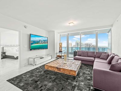 200 Biscayne Boulevard Way APT 3805, Miami, FL, 33131