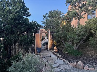 7 Cameron Ln, Santa Fe, NM, 87505