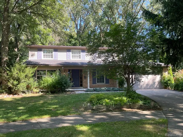 35034 Munger Dr, Livonia, MI 48154