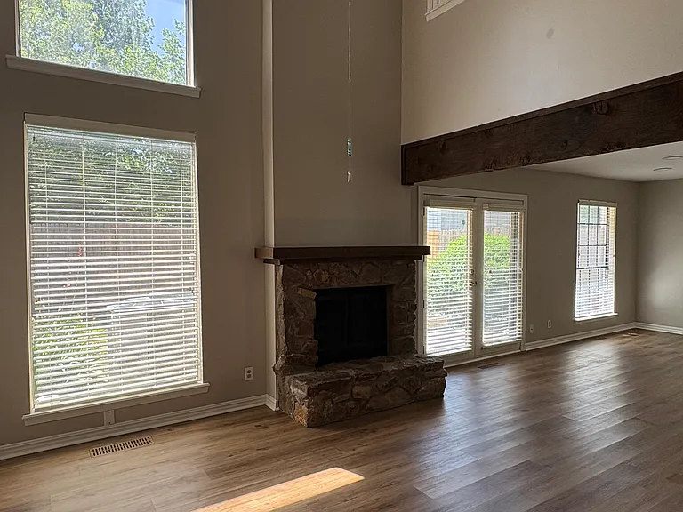 5535 E 48th Pl — Photo 4