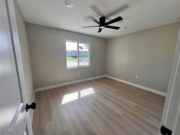 3rd image of 4102 SE 19th Pl #12